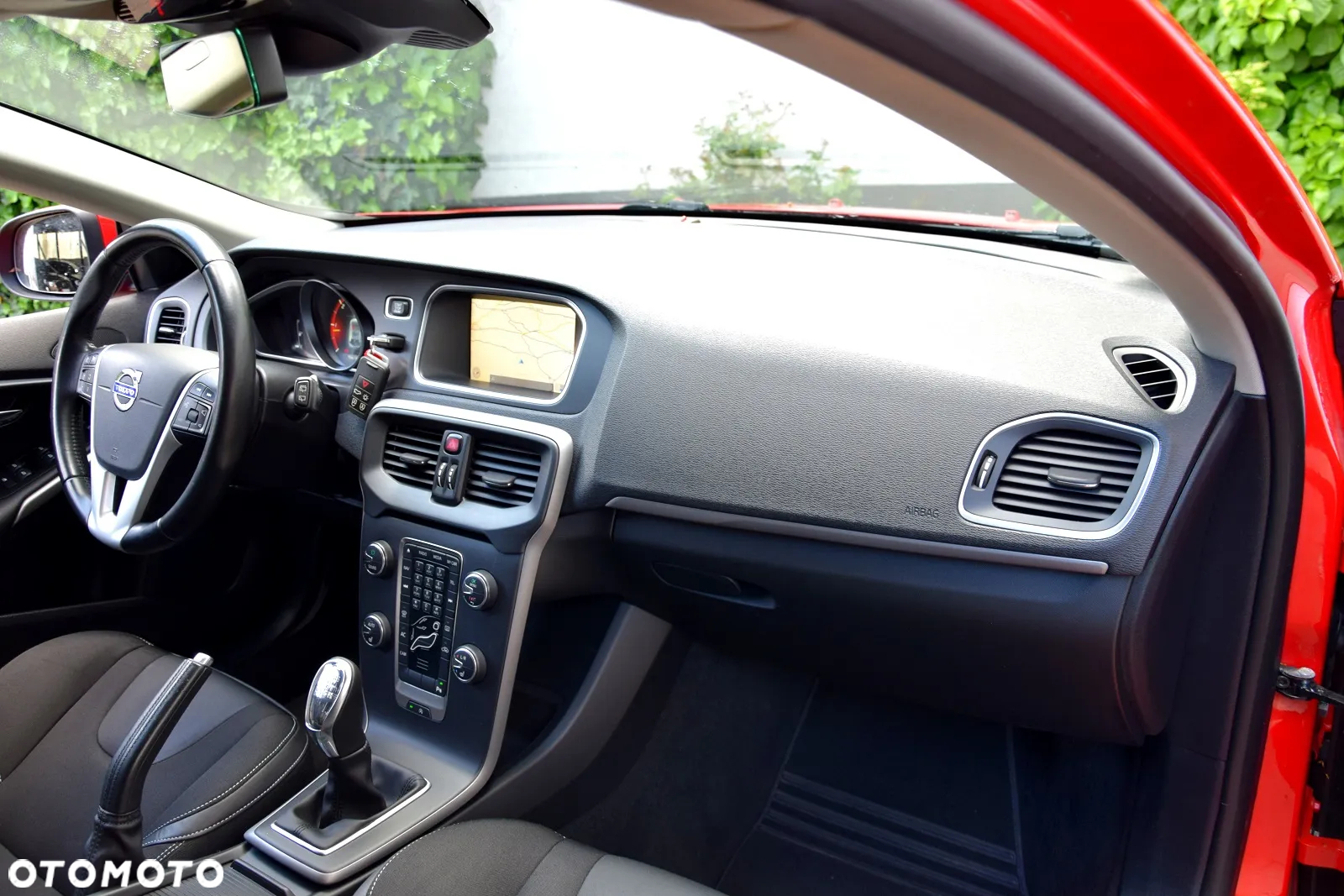 Volvo V40 D4 Momentum - 10