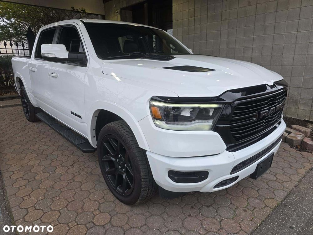 RAM 1500 5.7 eTorque Crew Cab Shortbed Laramie Black - 5
