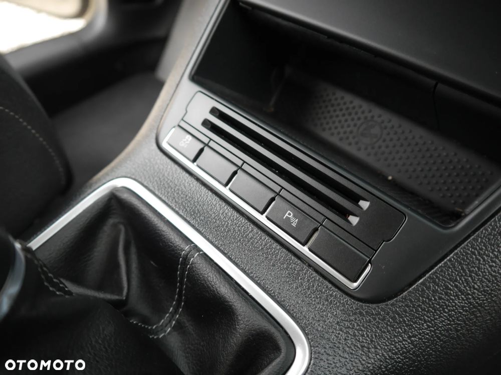 Volkswagen Golf Plus 1.6 TDI DPF BlueMotion Technology Life - 11