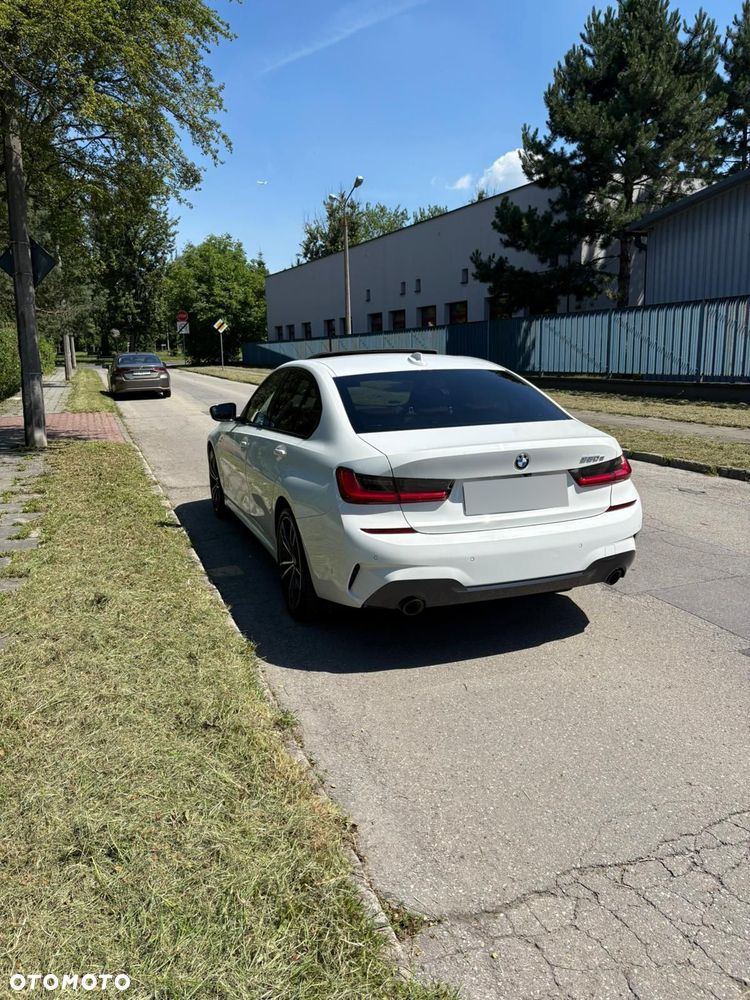 BMW Seria 3 330e M Sport sport - 15