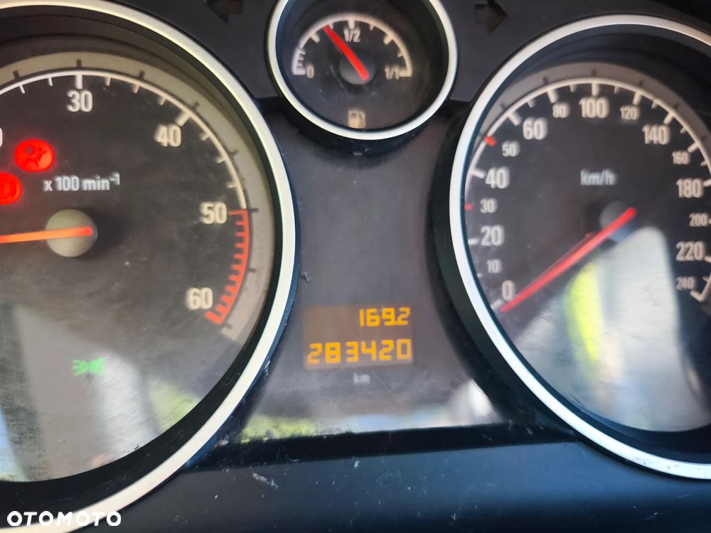 Opel Zafira 1.9 CDTI Essentia - 10