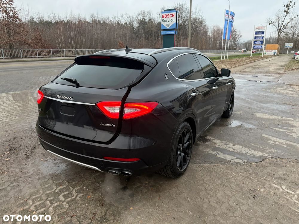 Maserati Levante S Q4 GranLusso - 8