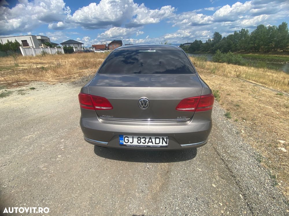Volkswagen Passat Variant 2.0 TDI BlueMotion Technology Exclusive - 4