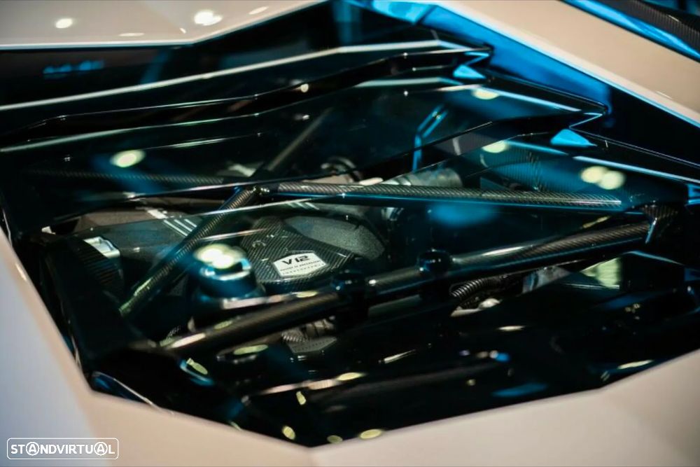 Lamborghini Aventador LP 750-4 Superveloce - 8