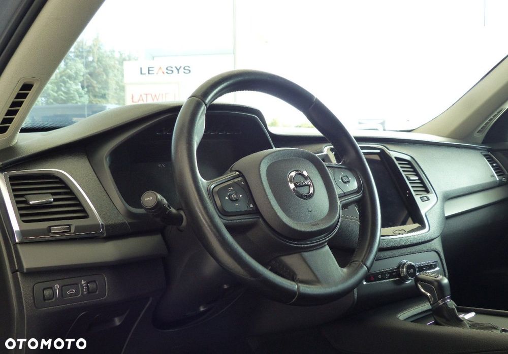 Volvo XC 90 D5 SCR AWD Momentum - 23