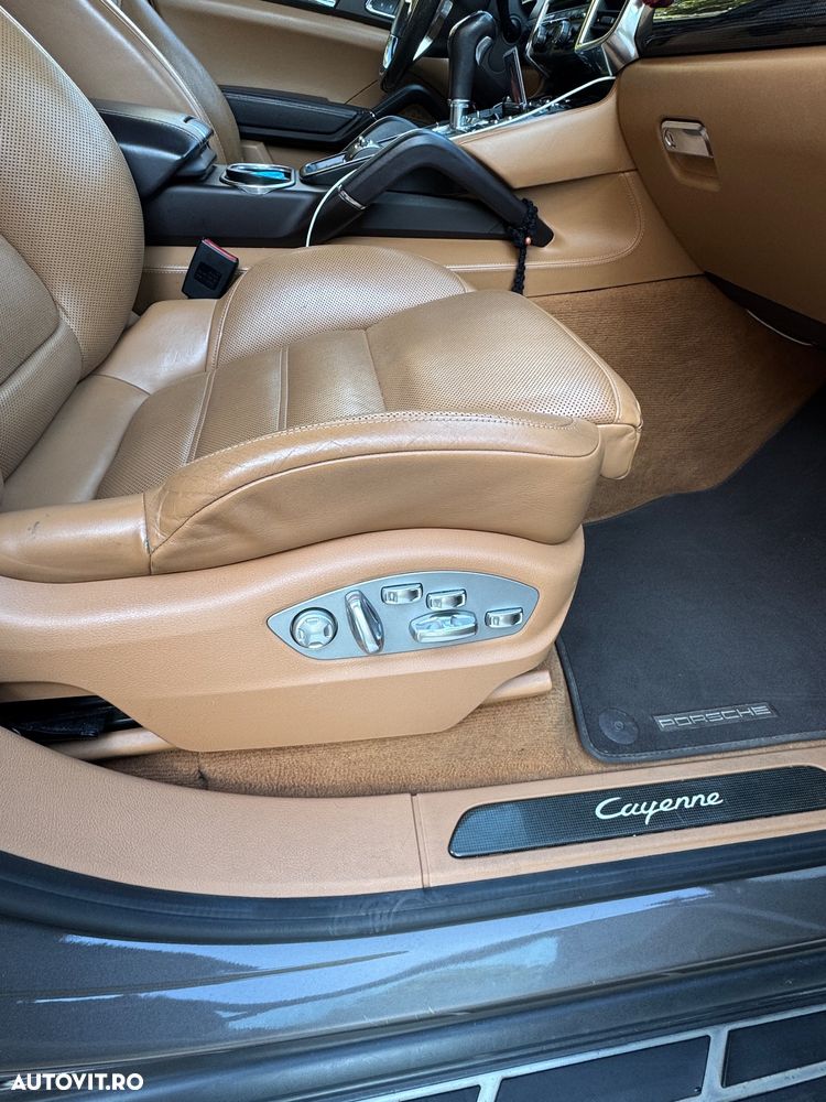 Porsche Cayenne Diesel Tiptronic S - 8