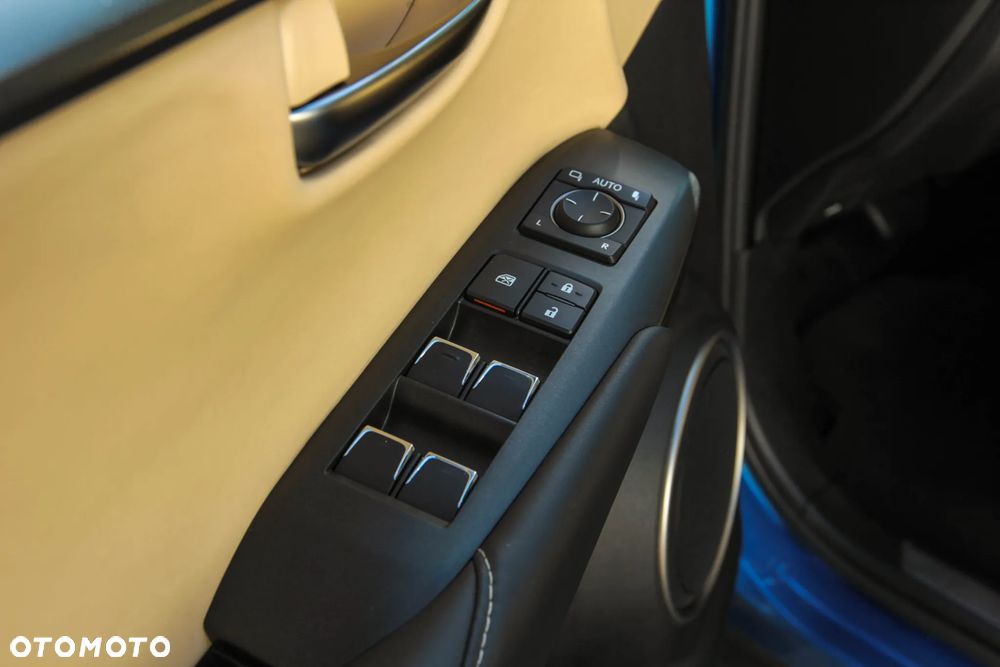 Lexus NX 300h Comfort AWD - 17