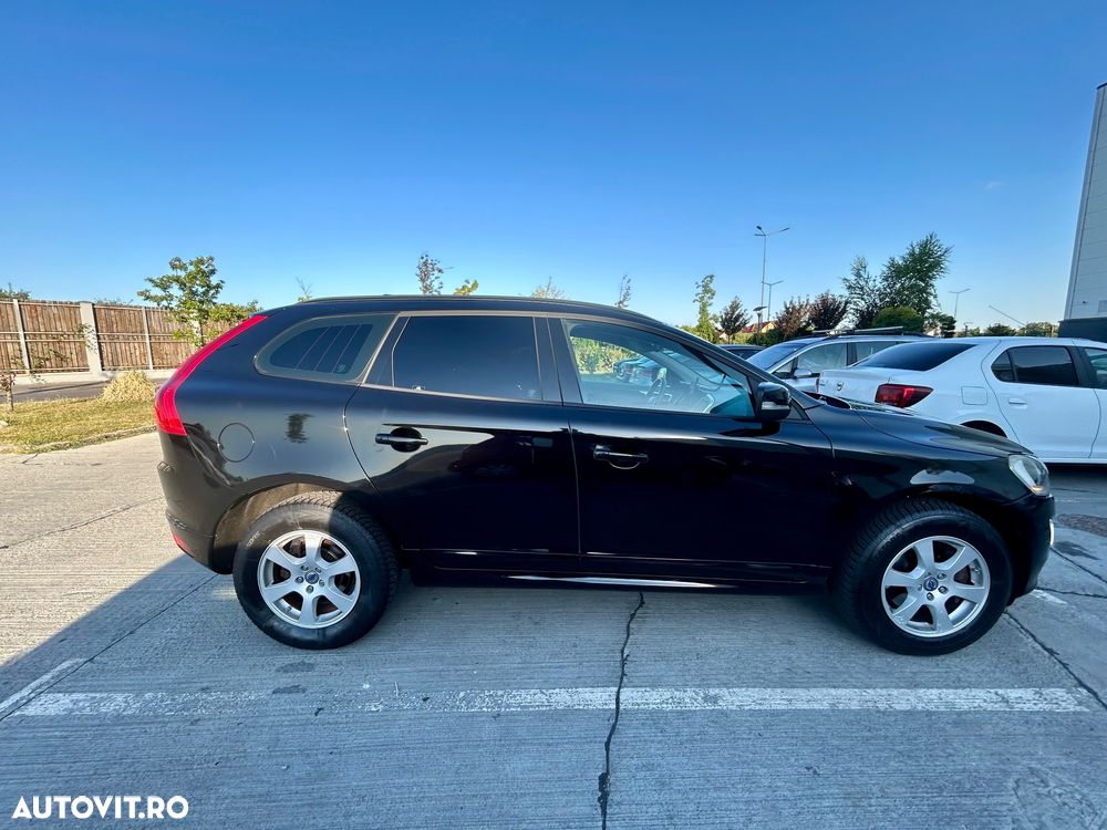 Volvo XC 60 D3 Kinetic - 24