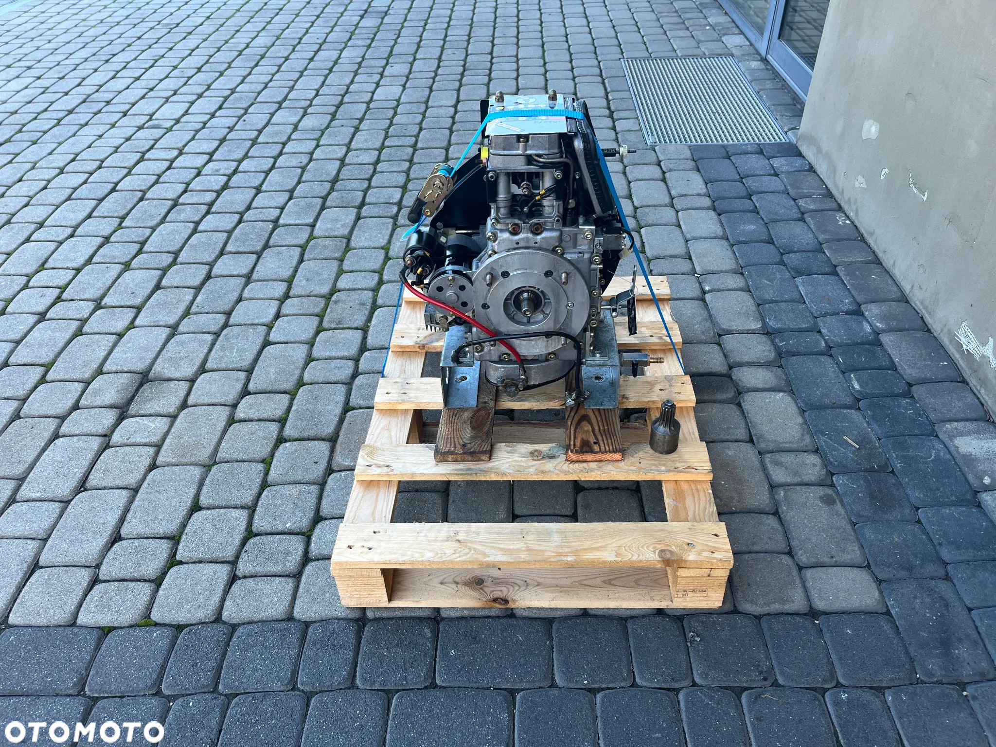 SILNIK HATZ 1B20 5609netto - 4