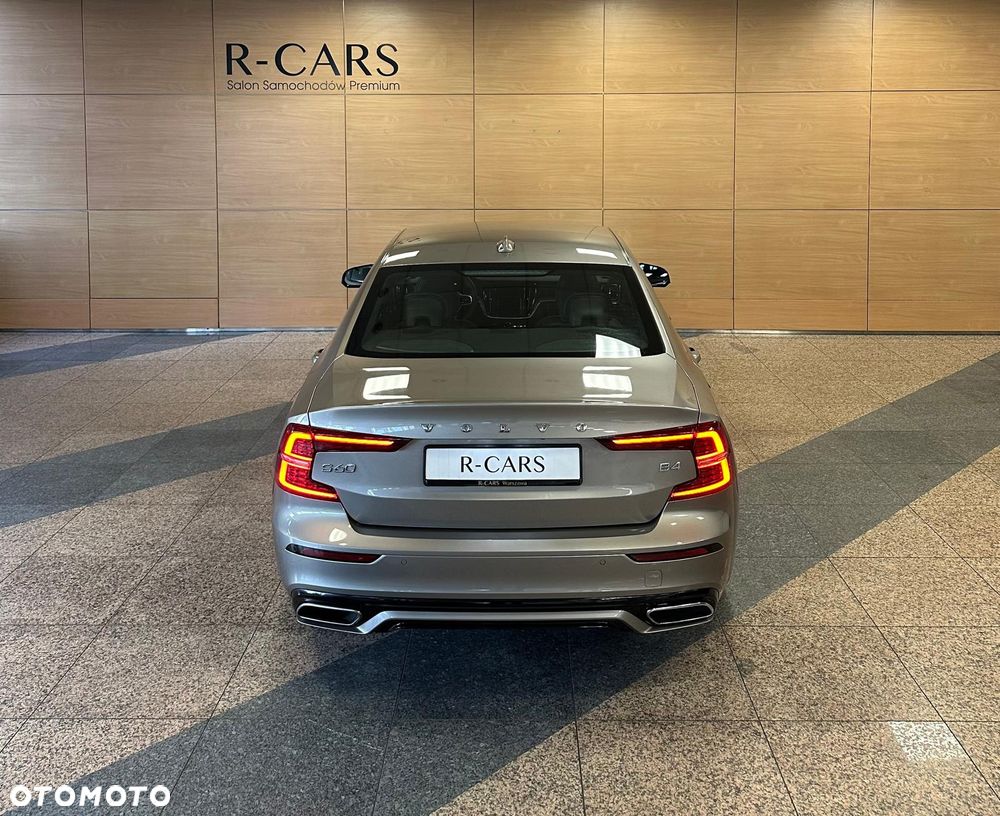 Volvo S60 B4 B R-Design - 6