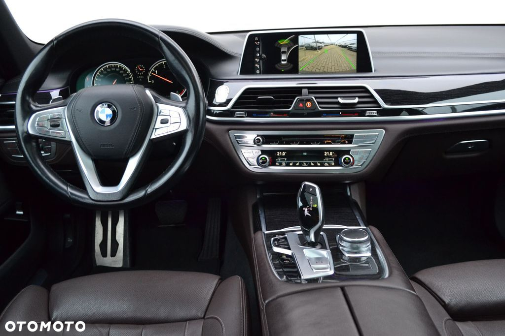 BMW Seria 7 - 18