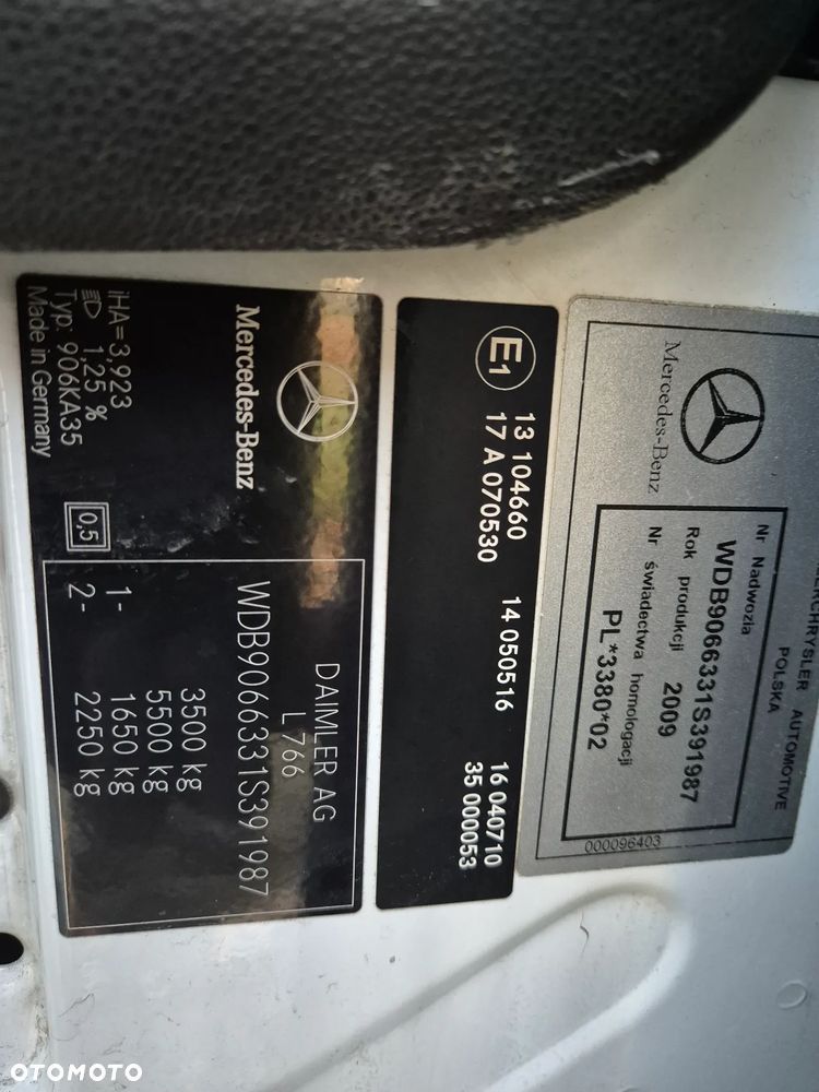 Mercedes-Benz SPRINTER - 38