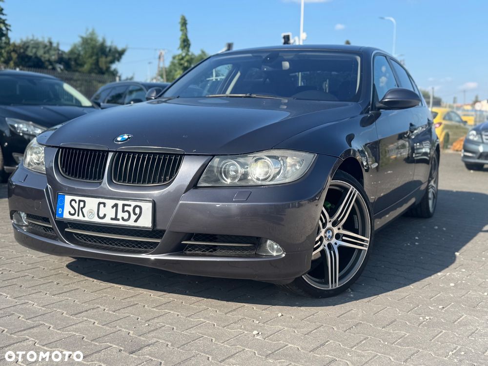 BMW Seria 3 325i - 1