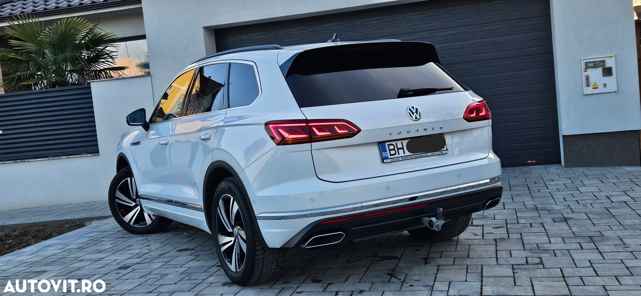 Volkswagen Touareg 3.0 V6 TDI 4Motion DPF Automatik Elegance - 3