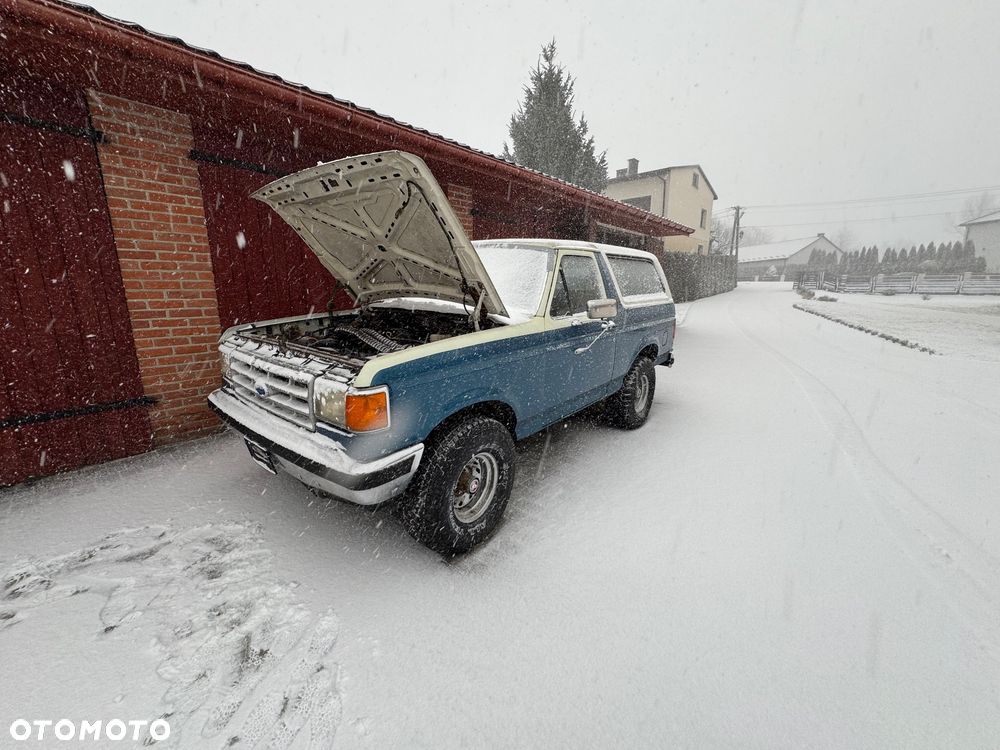 Ford Bronco - 4