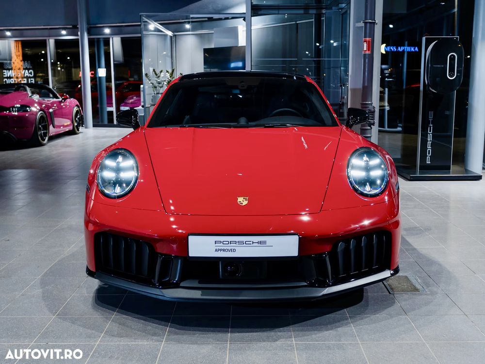 Porsche 911 Carrera 4 GTS PDK - 2