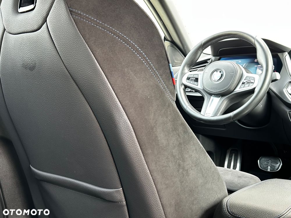 BMW Seria 2 220i GT M Sport sport - 33