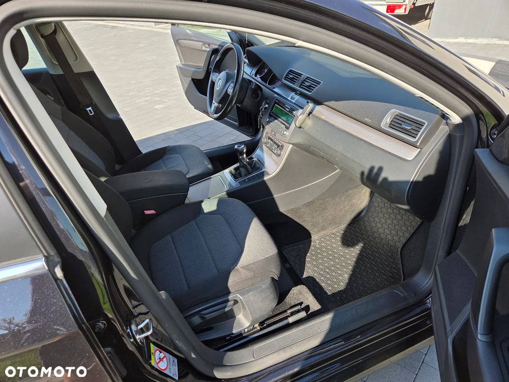 Volkswagen Passat 1.8 TSI Exclusive - 16