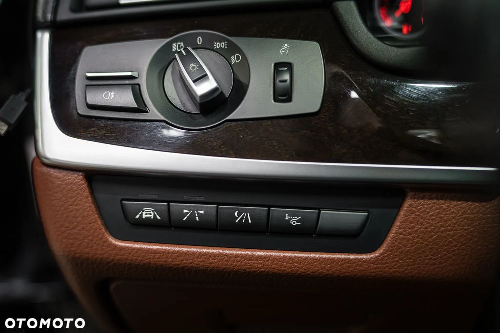 BMW Seria 5 535d xDrive Luxury Line - 22