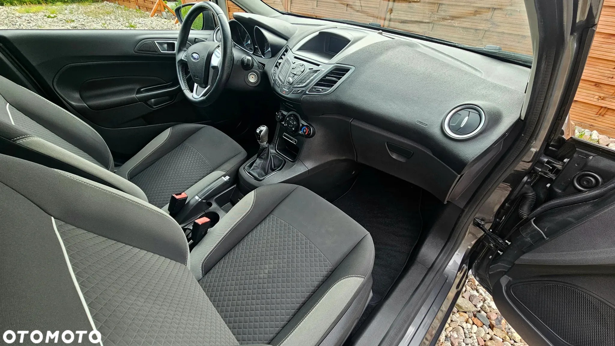 Ford Fiesta 1.0 Champions Edition - 15
