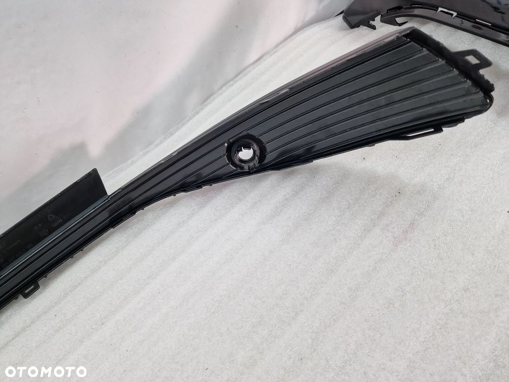 AUDI Q4 E-TRON 89A 20- LISTWA / KRATKA ZDERZAKA TYLNEGO TYLNIEGO TYŁ , NR 89A807833A , NR AUKCJI GL608 - 12