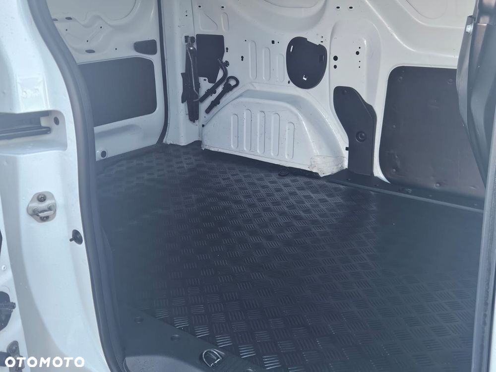 Dacia Dokker - 23