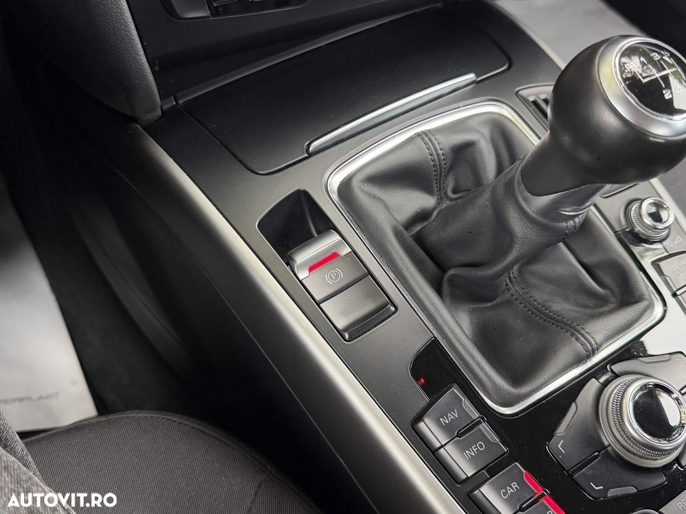 Audi A4 Limuzina 2.0 TDI DPF clean S line Sportpaket - 17