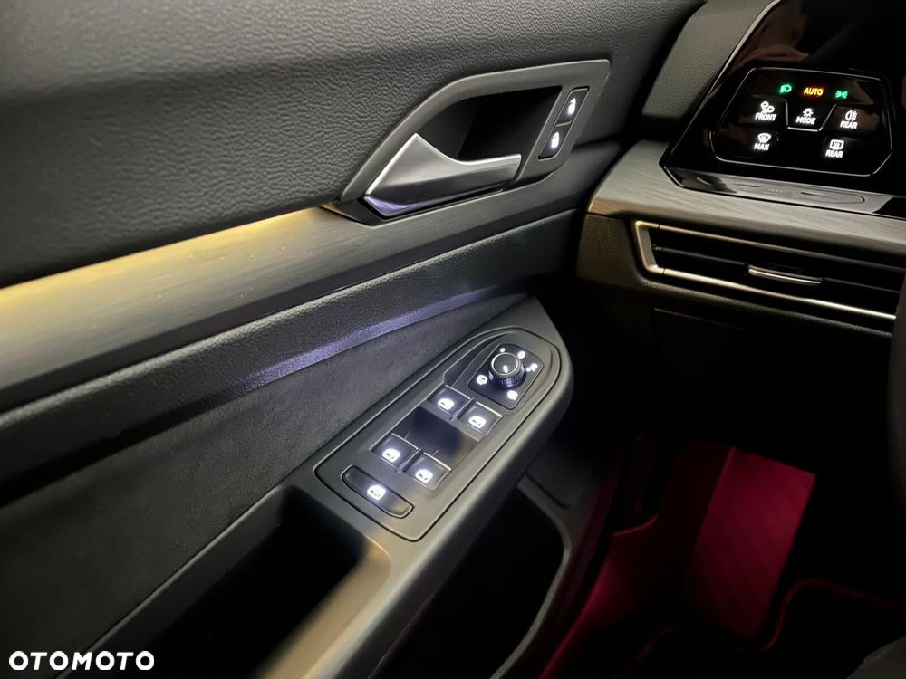 Volkswagen Golf - 11