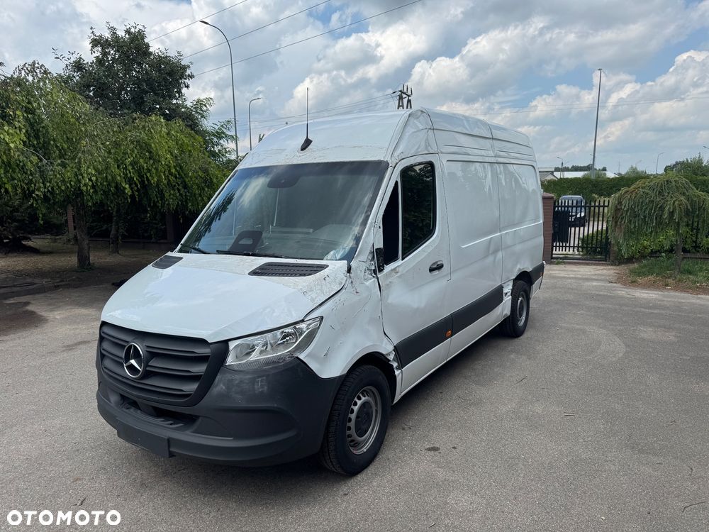 Mercedes-Benz SPRINTER - 24