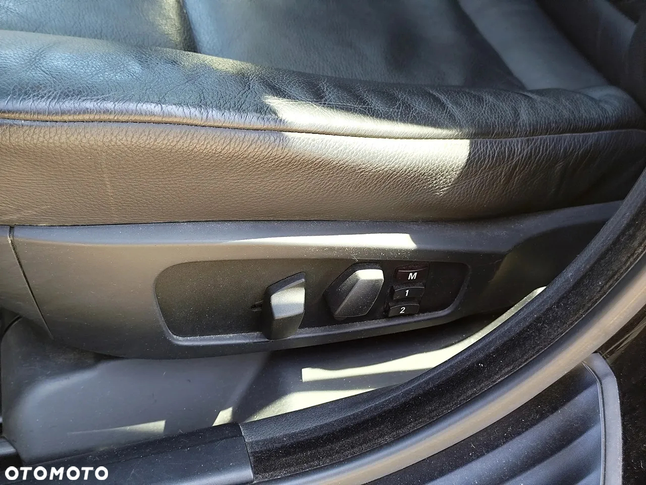 BMW Seria 5 545i - 11