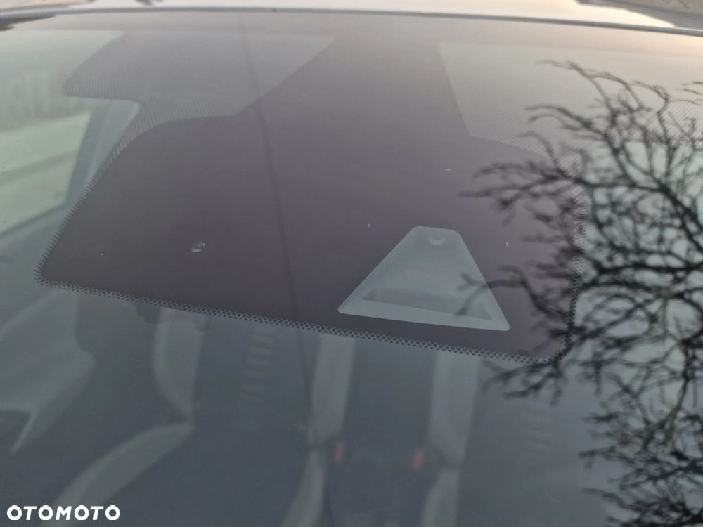 Nissan Micra 1.0 Visia Plus - 25