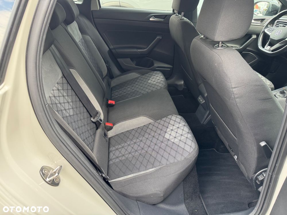 Volkswagen Taigo 1.0 TSI OPF DSG R-Line - 37
