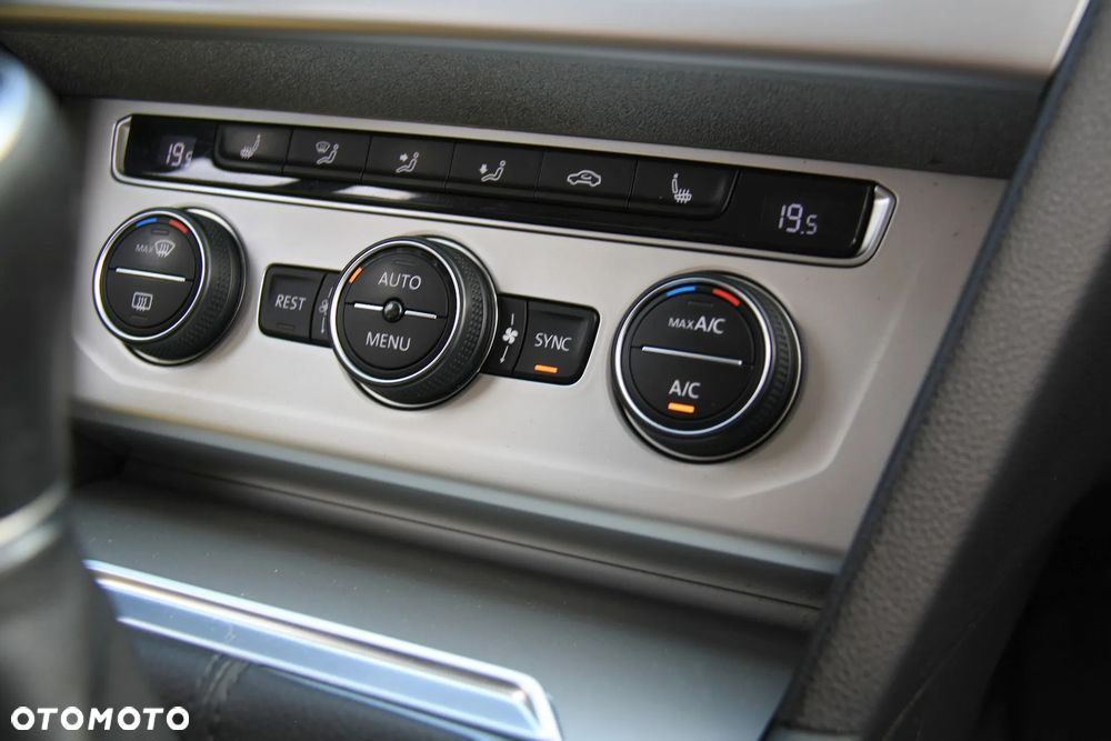 Volkswagen Passat 2.0 TDI BMT Comfortline - 33