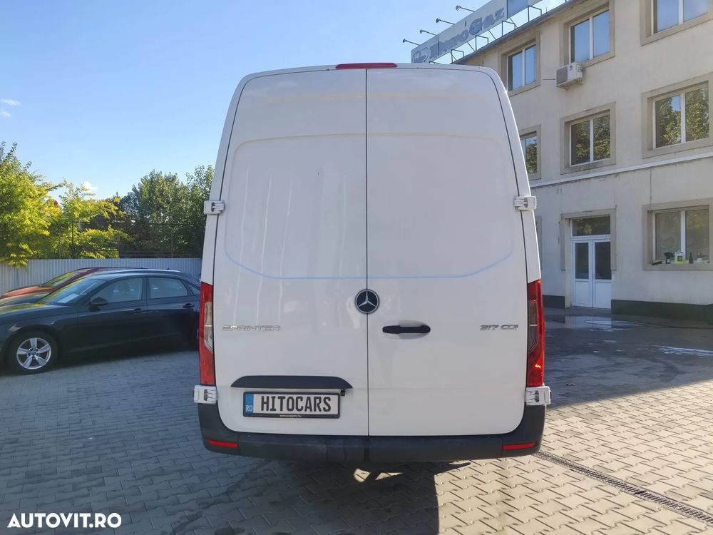 Mercedes-Benz Sprinter - 6