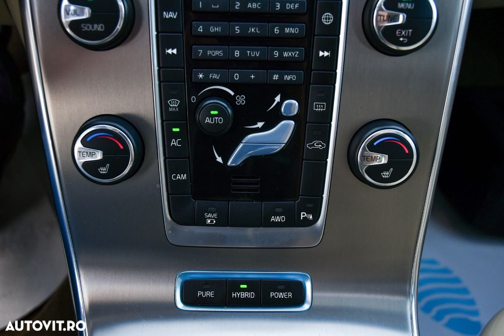 Volvo V60 D6 Plug-In-Hybrid AWD Geartronic Summum - 19