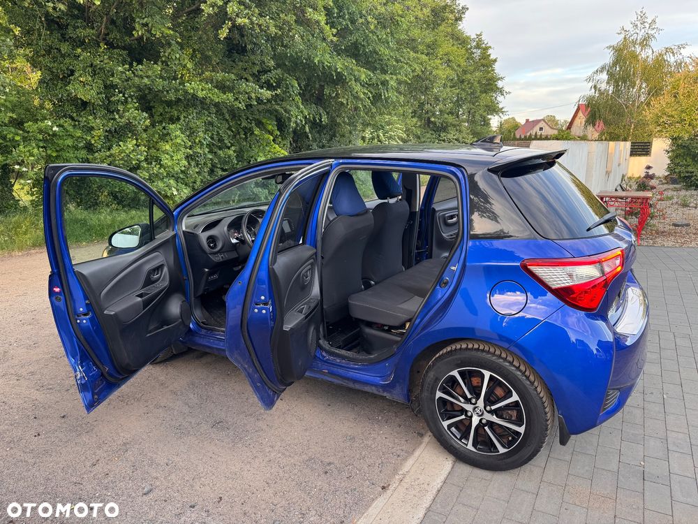 Toyota Yaris Hybrid 100 Premium - 7