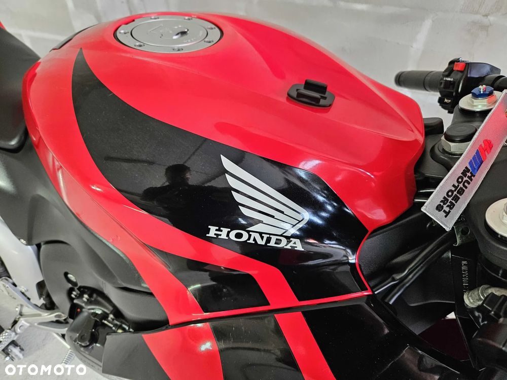 Honda CBR - 27