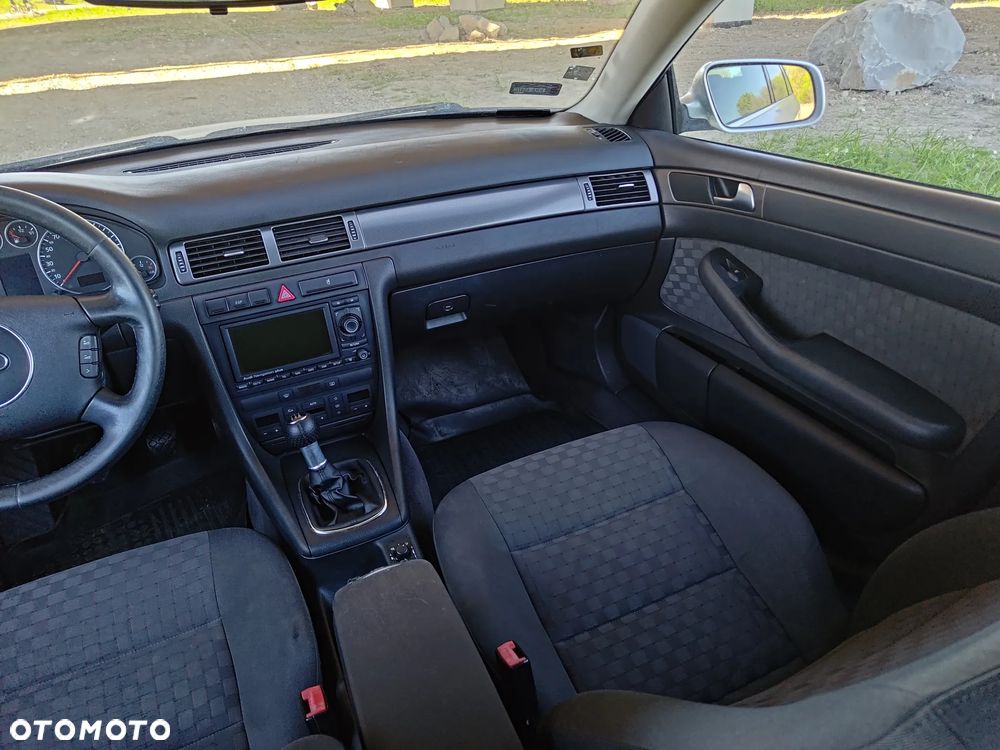 Audi A6 Avant 1.9 TDI - 10