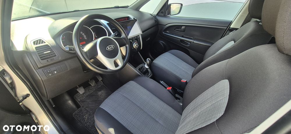 Kia Venga 1.4 CVVT ISG Edition 7 - 8