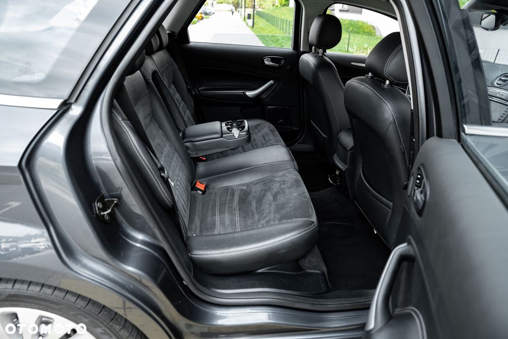 Ford Mondeo SW 2.5 Titanium - 22