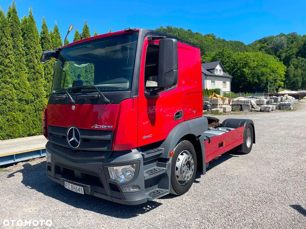 Mercedes-Benz 18.43,18.40 - 8