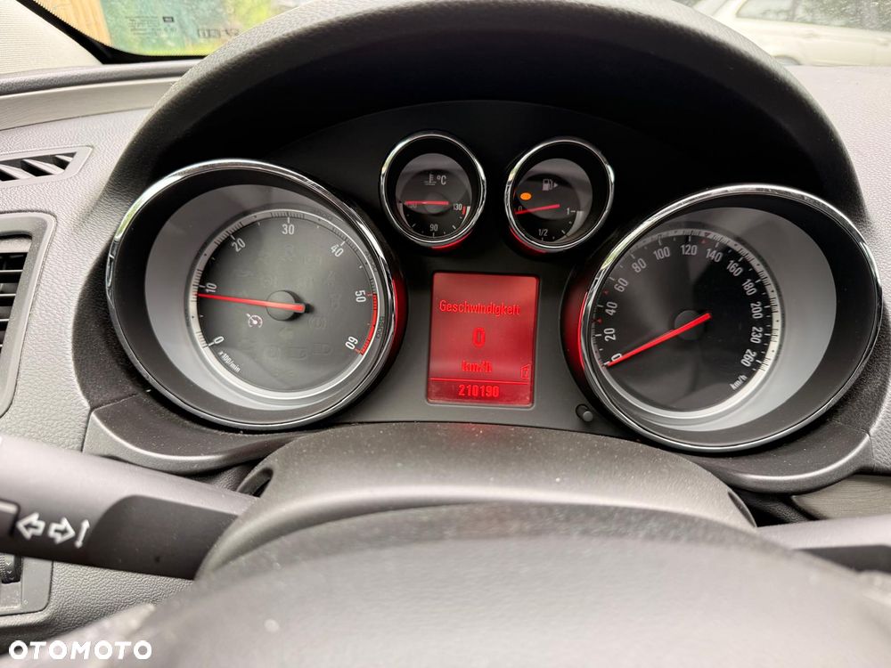 Opel Insignia 2.0 CDTI - 21