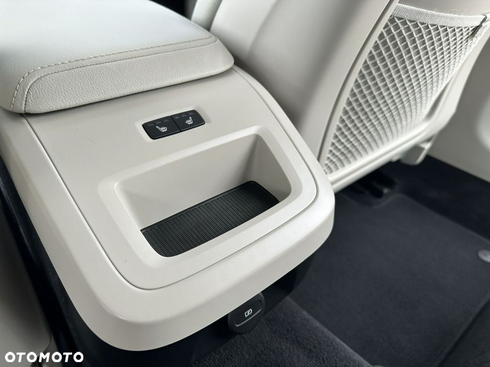 Volvo V60 B3 B DKG Essential - 14