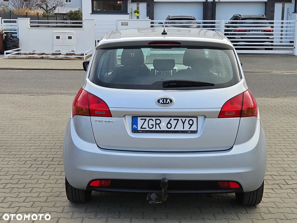 Kia Venga 1.6 CVVT Vision - 32