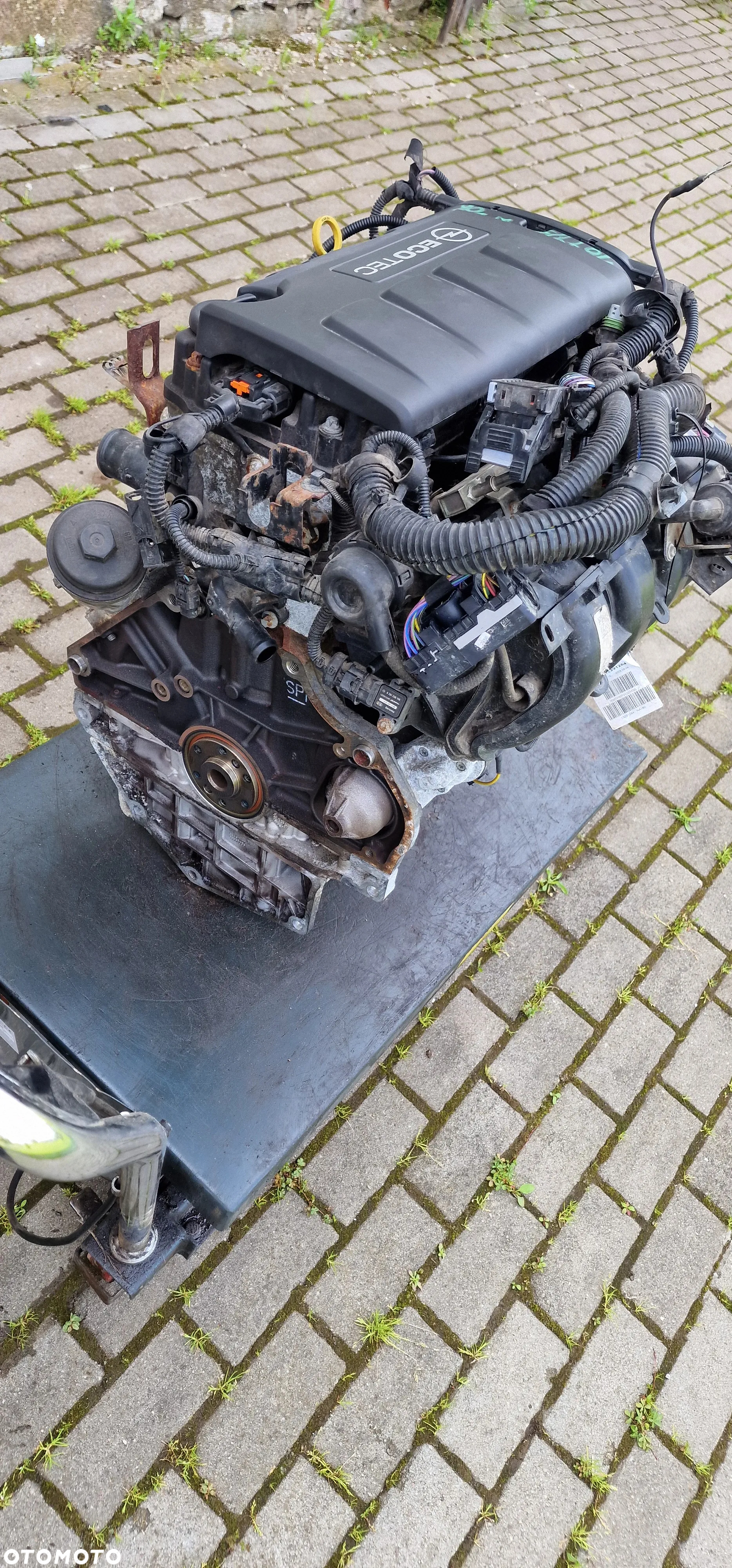 SILNIK  A14XER OPEL ASTRA IV J - 9