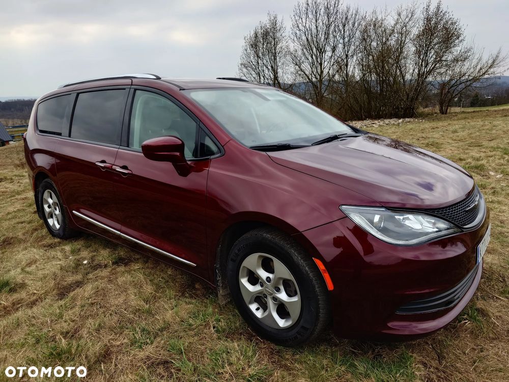 Chrysler Pacifica - 9