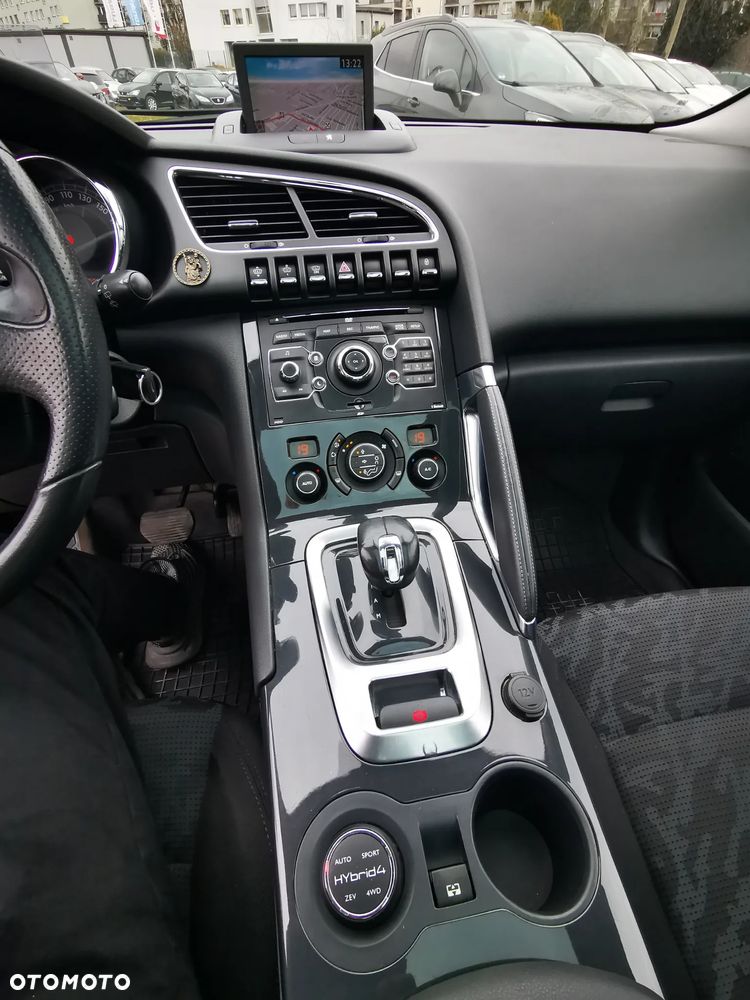 Peugeot 3008 2.0 HDi HYbrid4 - 10