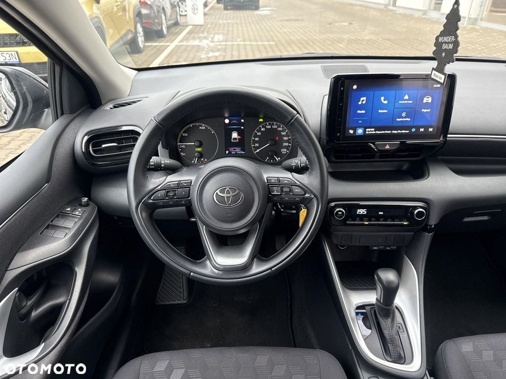 Toyota Yaris - 10