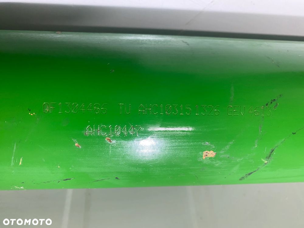 SIŁOWNIK PODNOSZENIA PODAJNIKA POCHYŁEGO JOHN DEERE S670 AHC1031, AHC10447 - 2