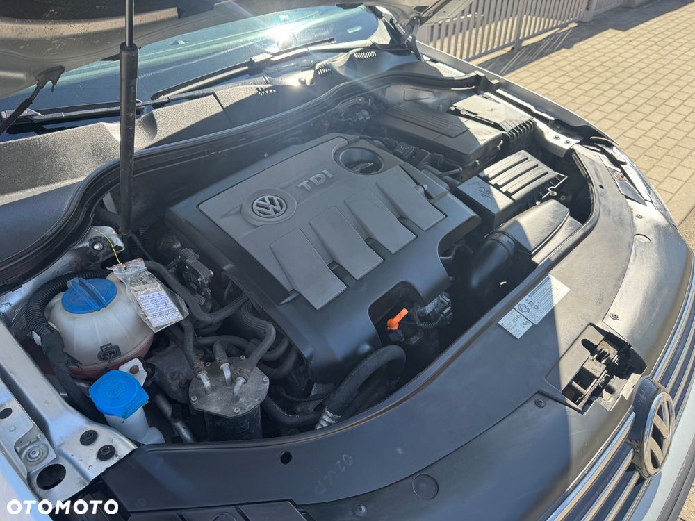 Volkswagen Passat 1.6 TDI Comfortline - 29